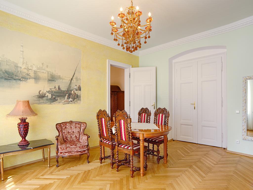 Lyra Apartments Karlovy Vary Chambre photo