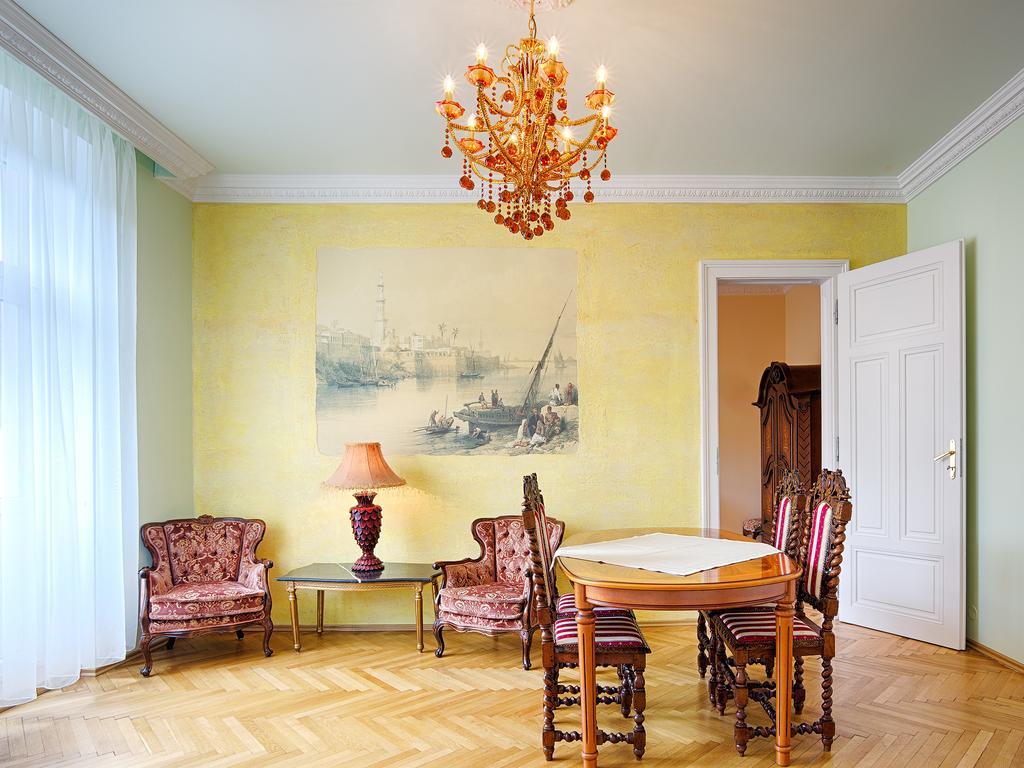 Lyra Apartments Karlovy Vary Chambre photo