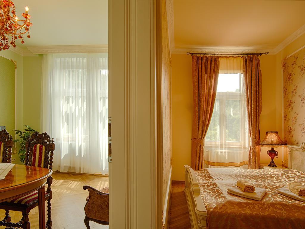 Lyra Apartments Karlovy Vary Chambre photo