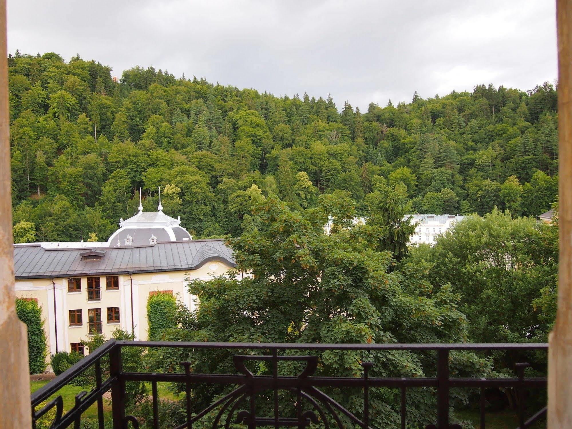 Lyra Apartments Karlovy Vary Extérieur photo